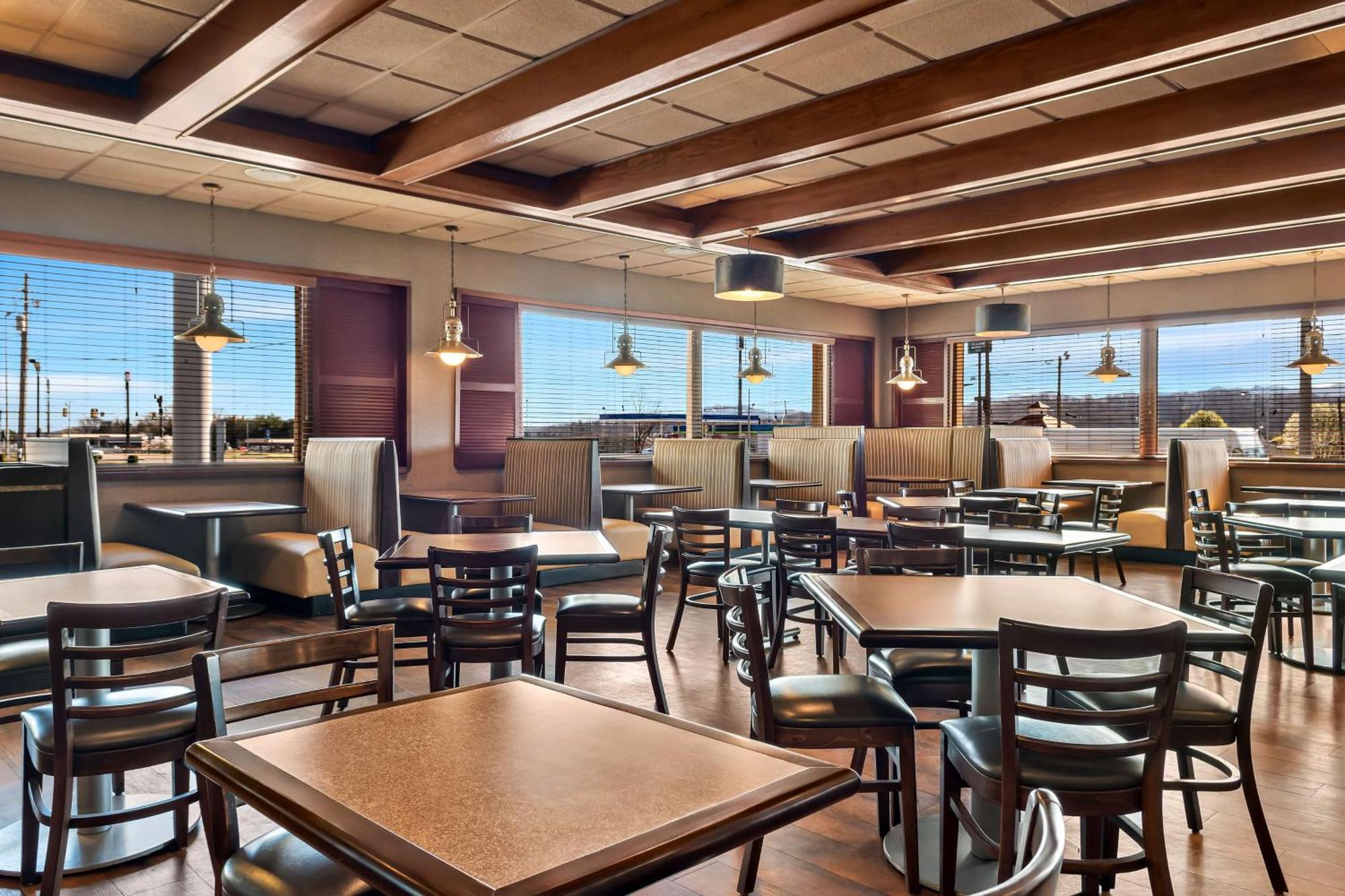 Best Western Newport Inn מראה חיצוני תמונה